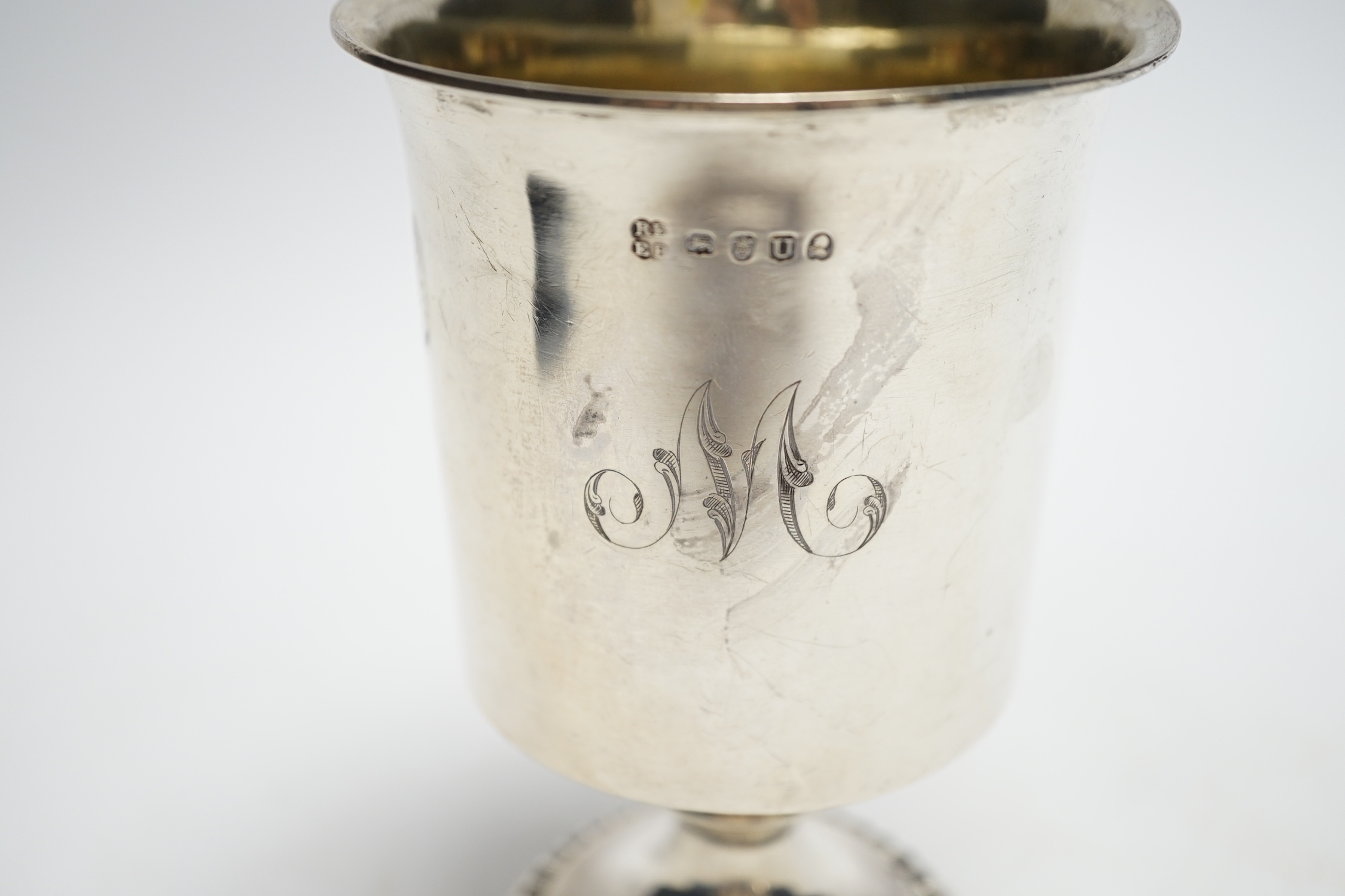 A George III silver goblet by Eames & Barnard, London, 1815, 14.7cm, 7.5oz.